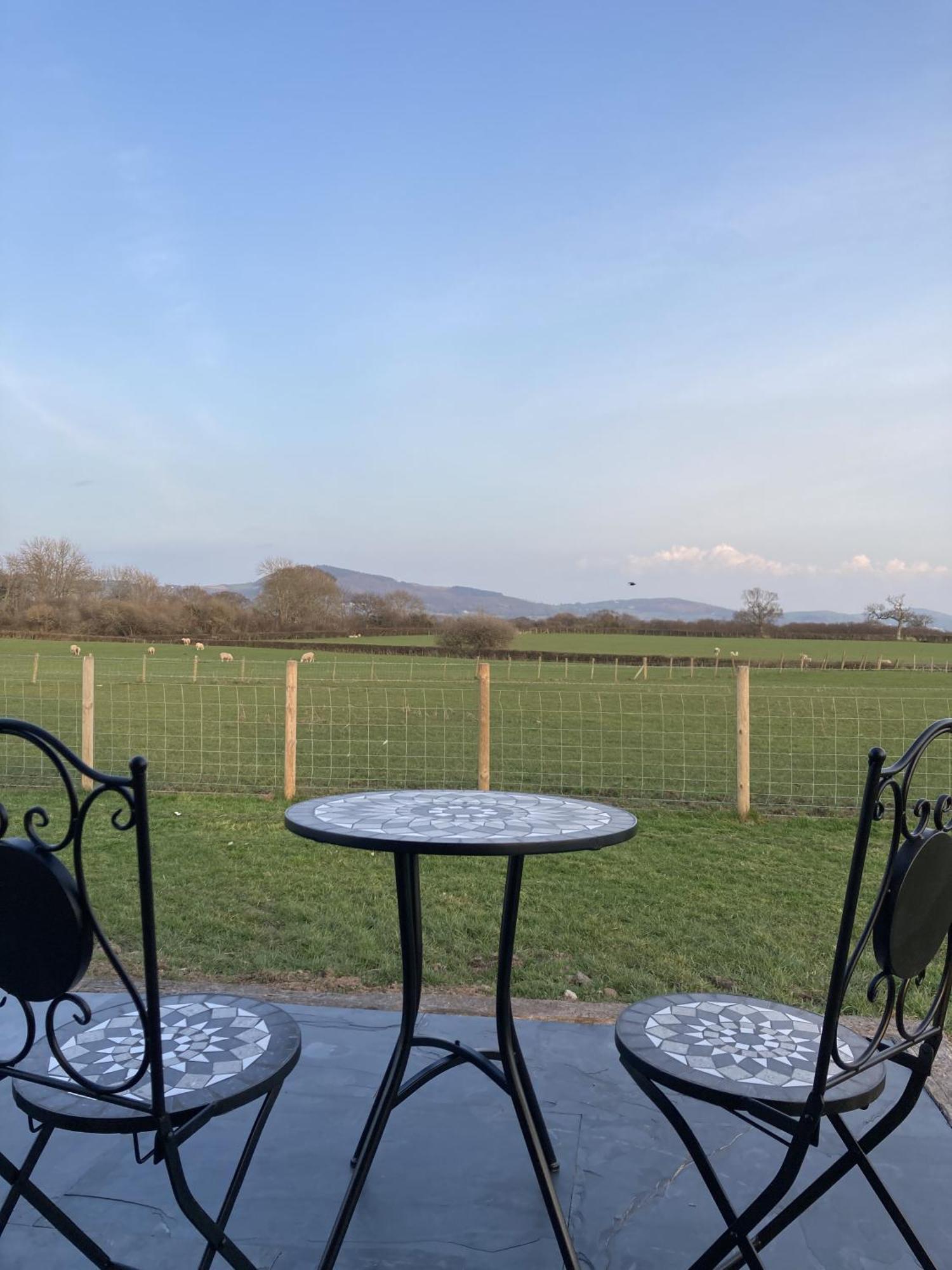 Abbey Farm Luxury Glamping Hotel Rhuddlan Exterior photo
