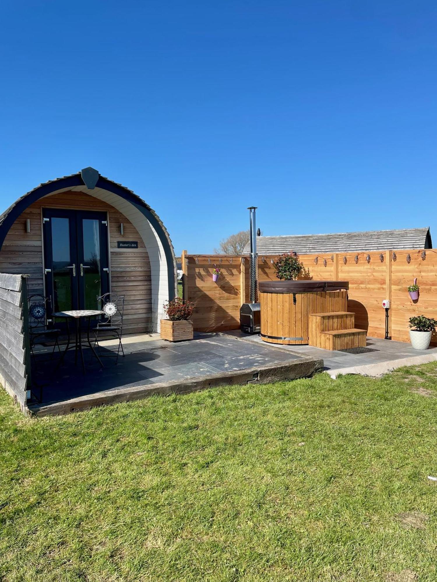 Abbey Farm Luxury Glamping Hotel Rhuddlan Exterior photo